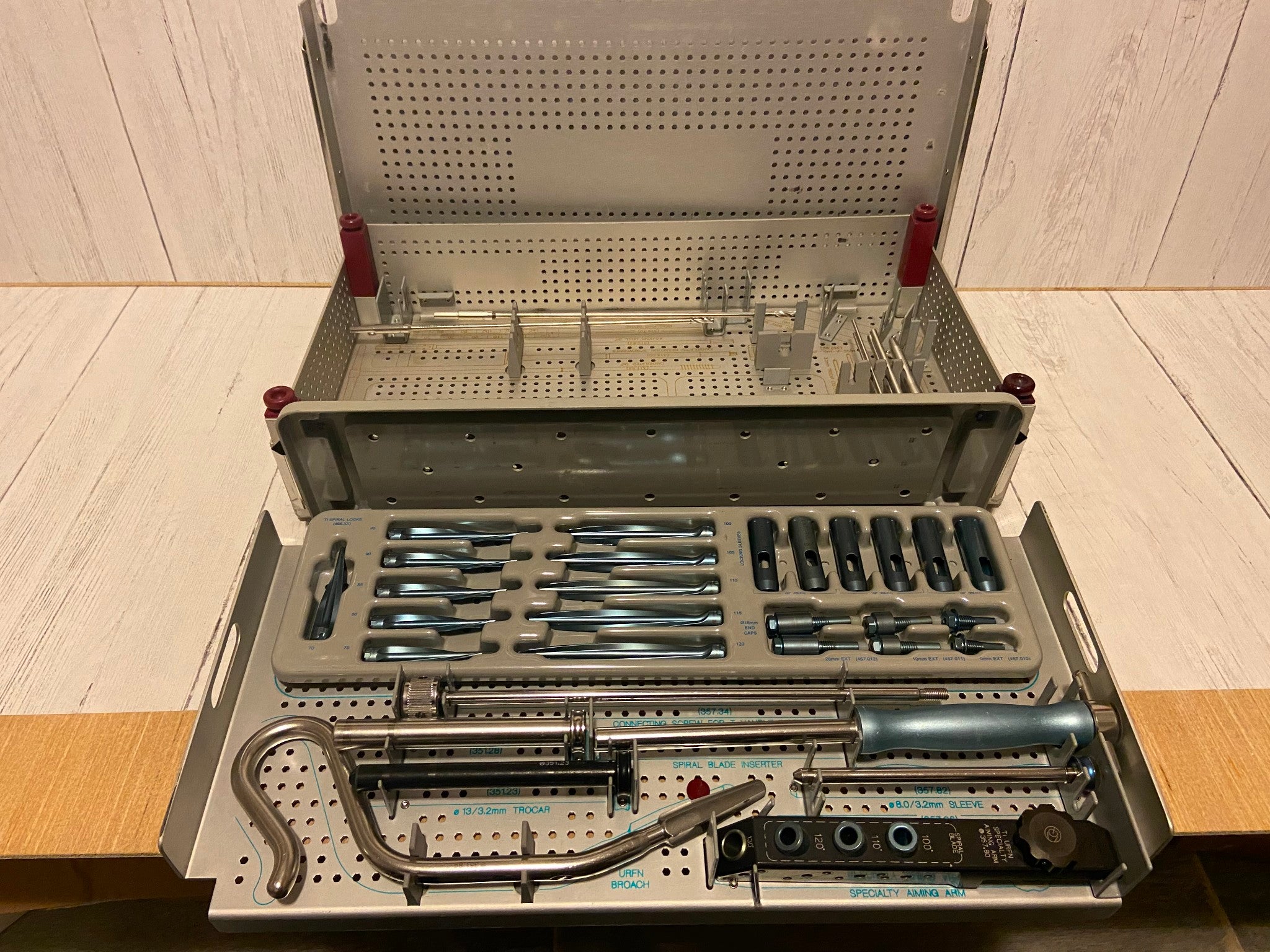 SYNTHES Titanium Unreamed Femoral Nail Specialty Locking Set DIAGNOSTIC ULTRASOUND MACHINES FOR SALE