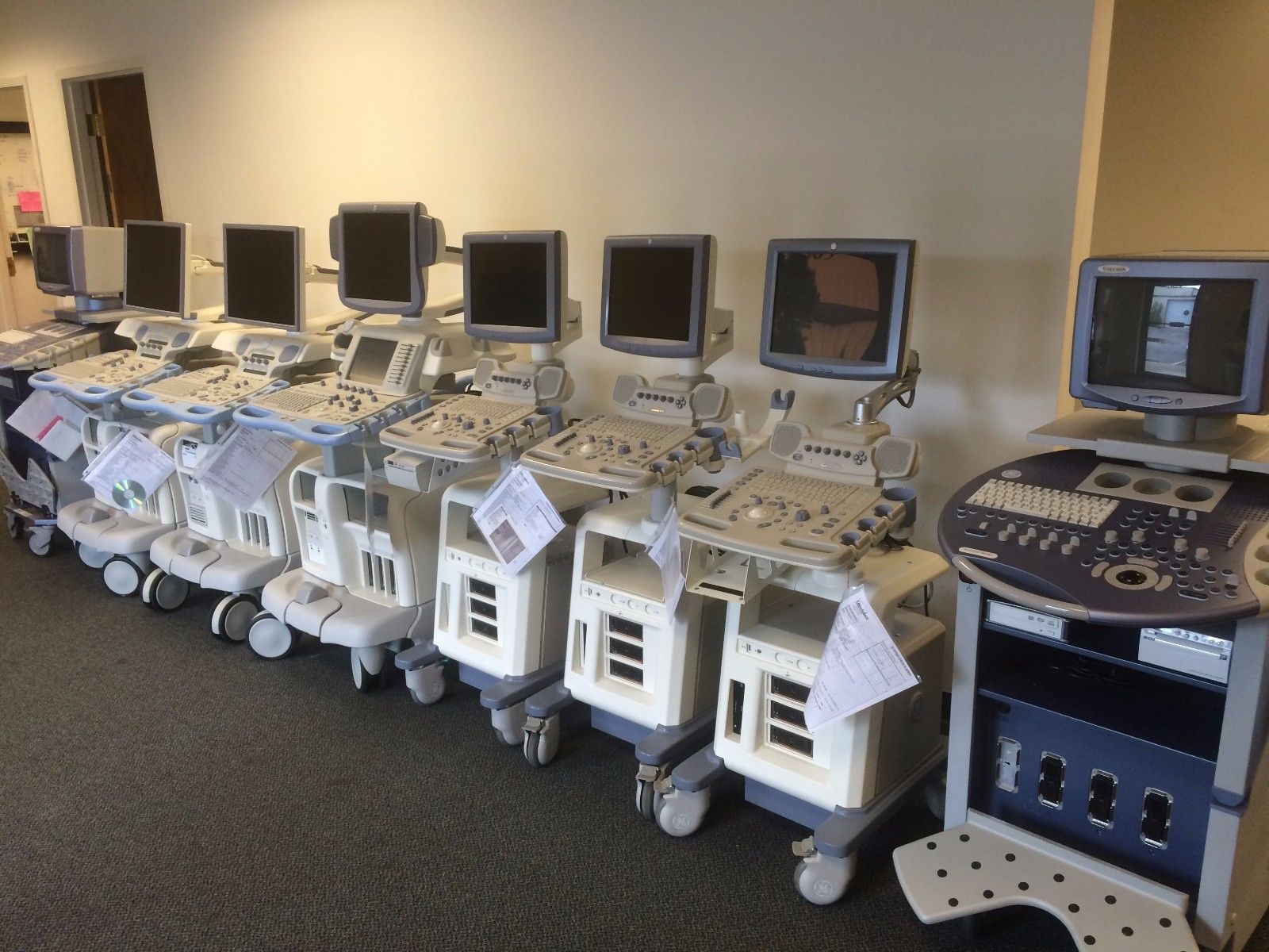 NEW Mindray DP50 Portable Ultrasound with 1 Probe Included DIAGNOSTIC ULTRASOUND MACHINES FOR SALE