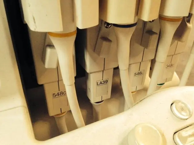 GE LOGIQ 700 EXPERT SERIES ULTRASOUND WITH 5 TRANSDUCER PROBES 548C, LA39, 546L, DIAGNOSTIC ULTRASOUND MACHINES FOR SALE