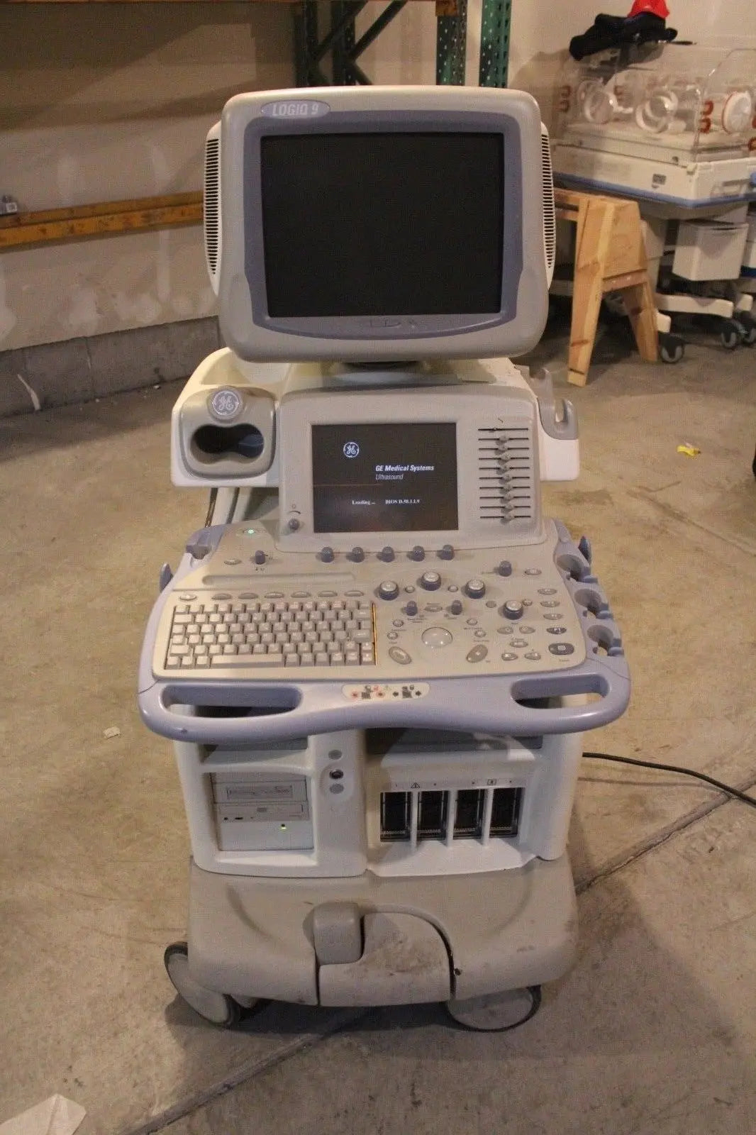 GE LOGIQ 9 DIAGNOSTIC ULTRASOUND MACHINE For parts not working DIAGNOSTIC ULTRASOUND MACHINES FOR SALE