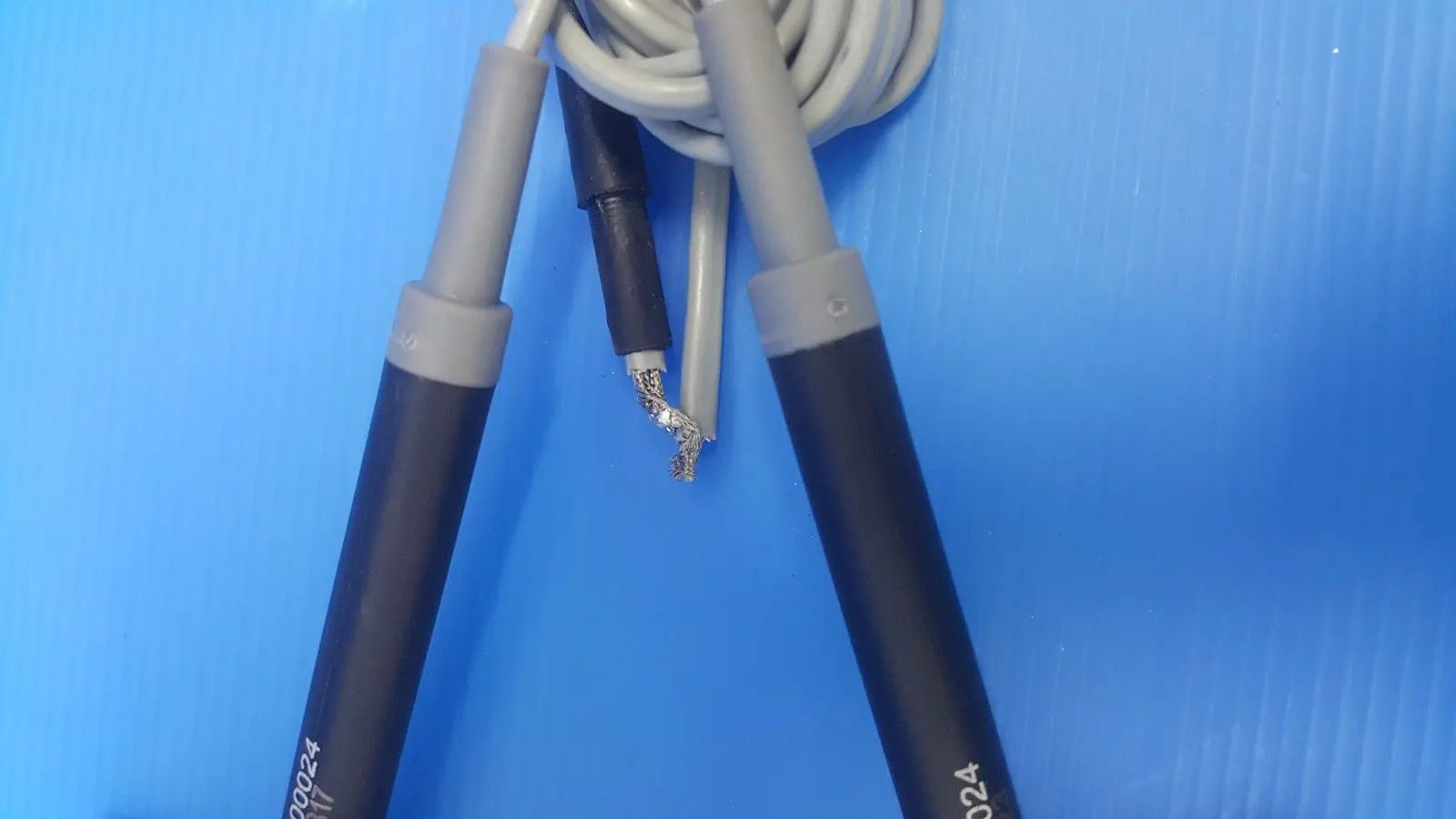 GE TE 100024/P2D Ultrasound Transducer Probe ( LOT OF 2 ) DIAGNOSTIC ULTRASOUND MACHINES FOR SALE