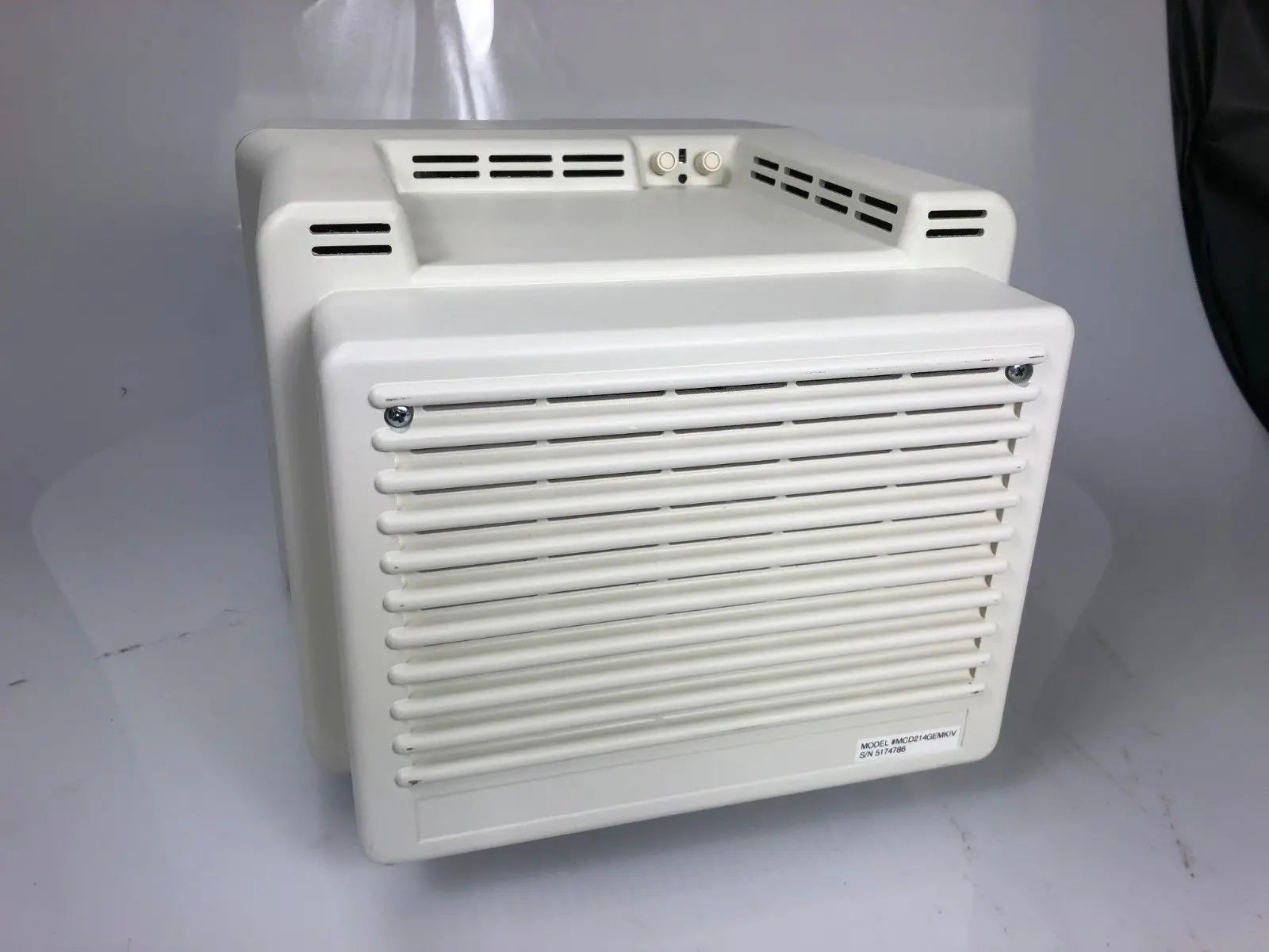 GE Logiq 700 Expert series ultrasound monitor DIAGNOSTIC ULTRASOUND MACHINES FOR SALE