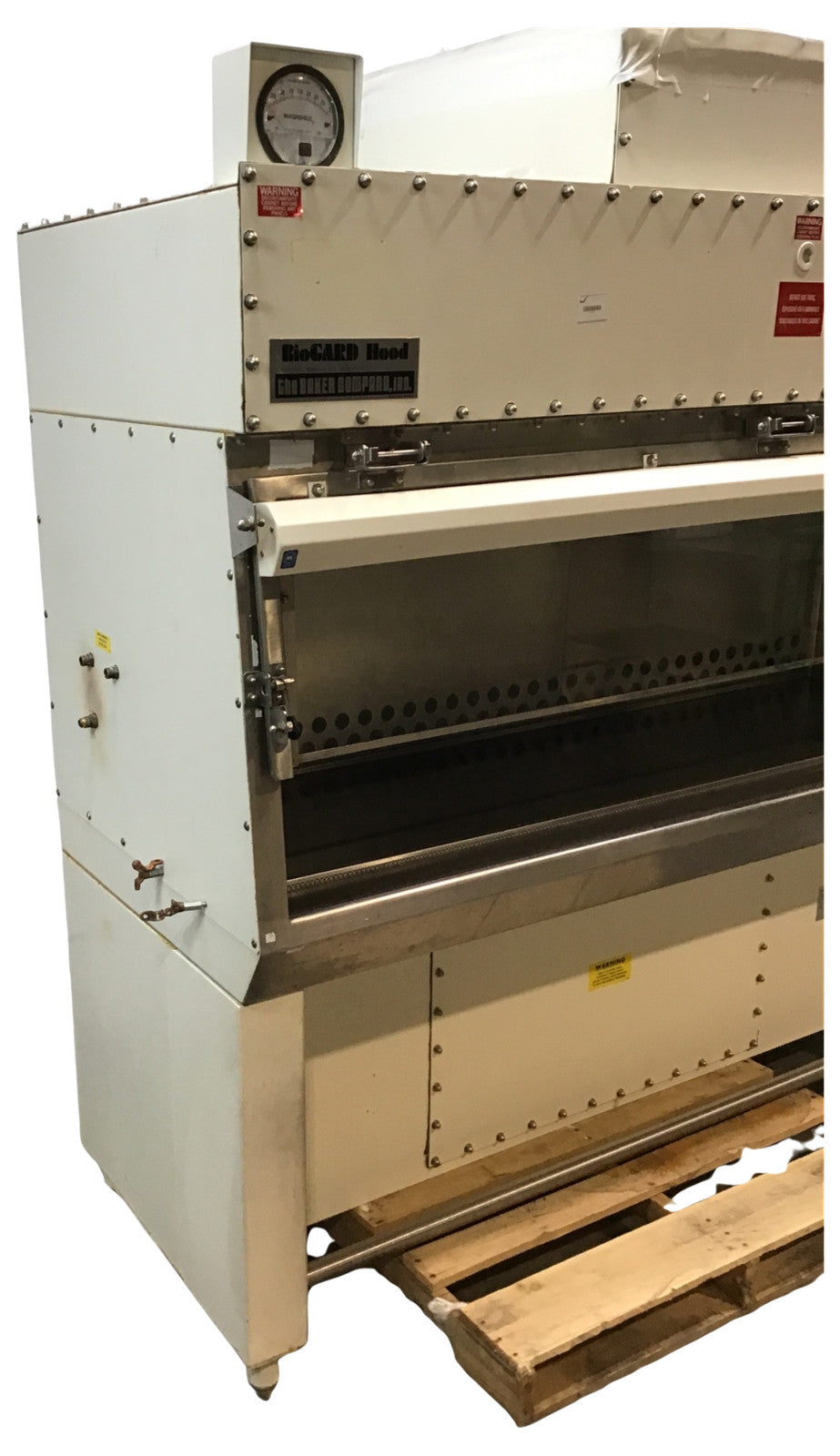 THE BAKER COMPANY BIOGARD BIOLOGICAL SAFETY HOOD