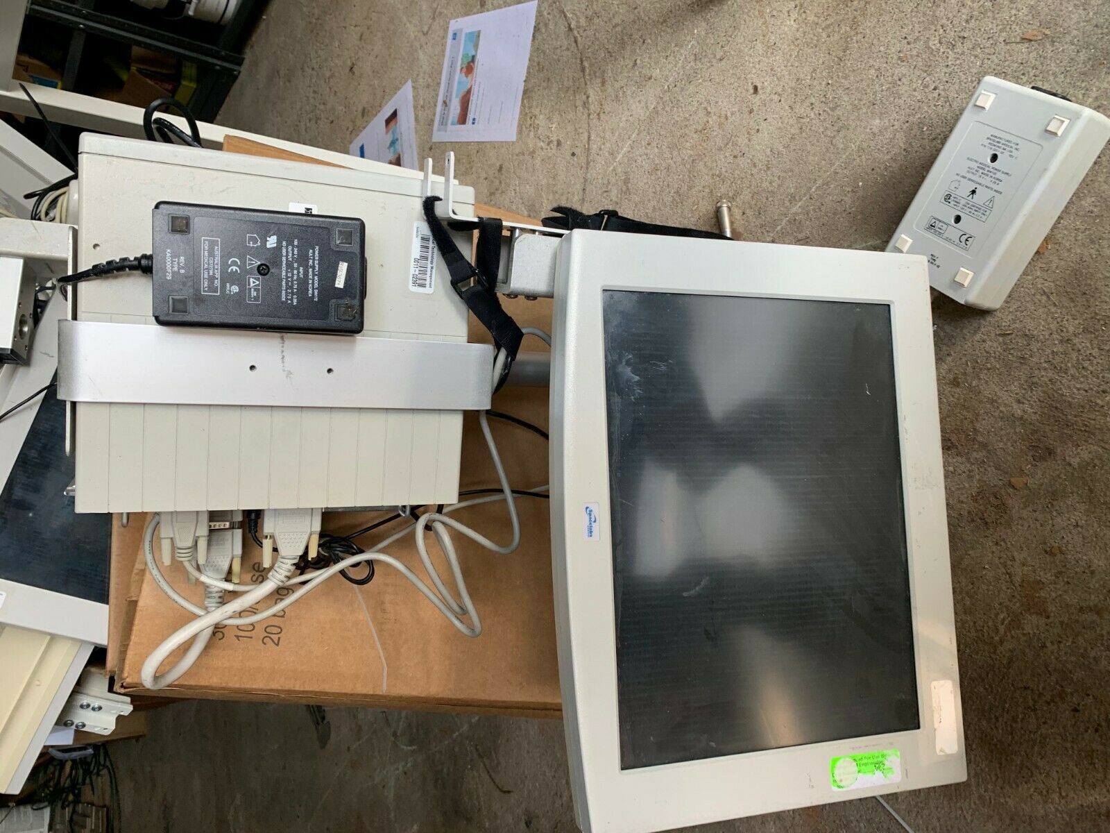 Spacelabs Healthcare 91415-A Patient Monitor & wall mount 509DM and box DIAGNOSTIC ULTRASOUND MACHINES FOR SALE