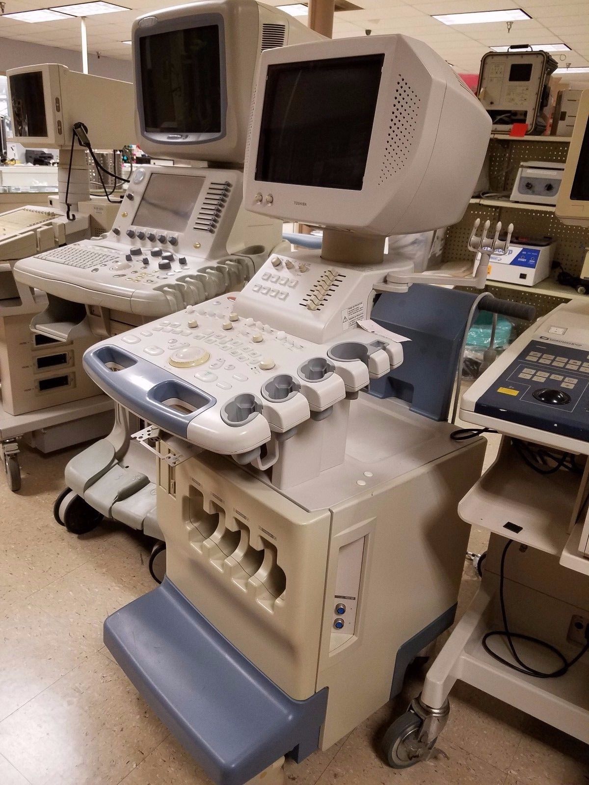 TOSHIBA Nemio 10 Ultrasound DIAGNOSTIC ULTRASOUND MACHINES FOR SALE