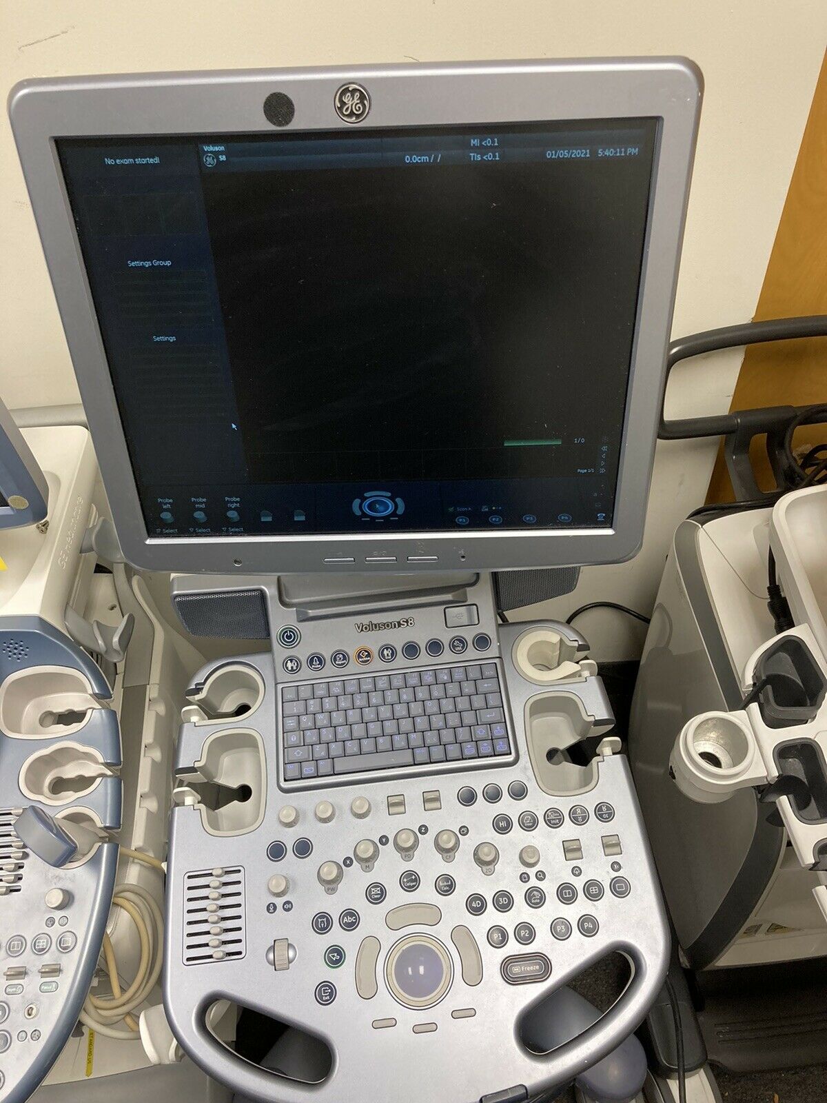 GE Voluson S8 BT11 Ultrasound System DIAGNOSTIC ULTRASOUND MACHINES FOR SALE