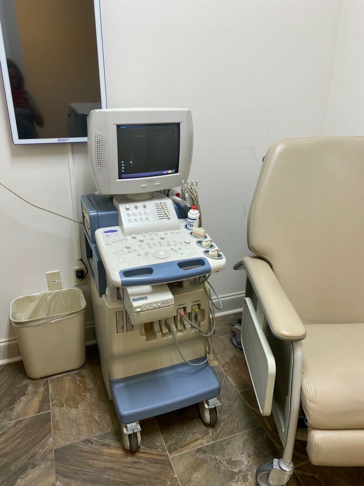 TOSHIBA NEMIO 30 SSA- 550A COMPLETE DIAGNOSTIC SYSTEM ULTRASOUND MACHINE DIAGNOSTIC ULTRASOUND MACHINES FOR SALE