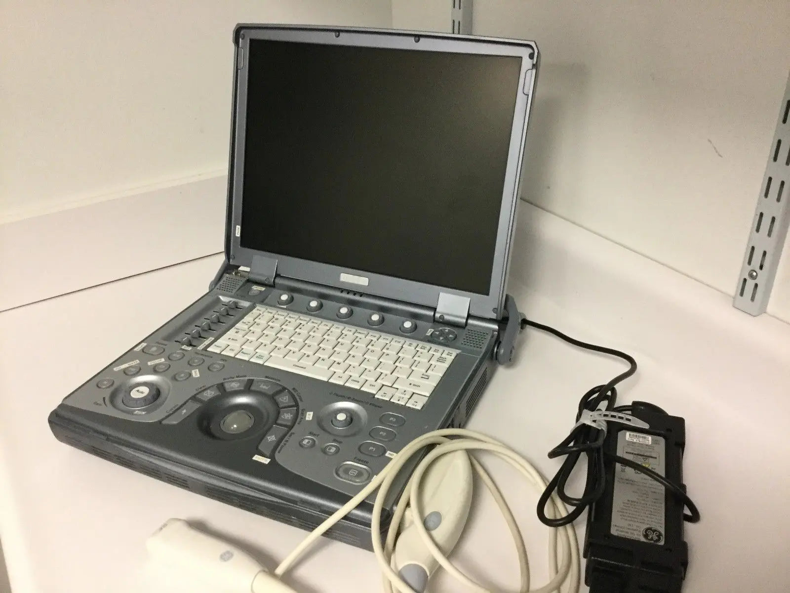 GE Logiq E with 3S-RS Ultrasound Probe/Printer/External Multi DVD Rewritter