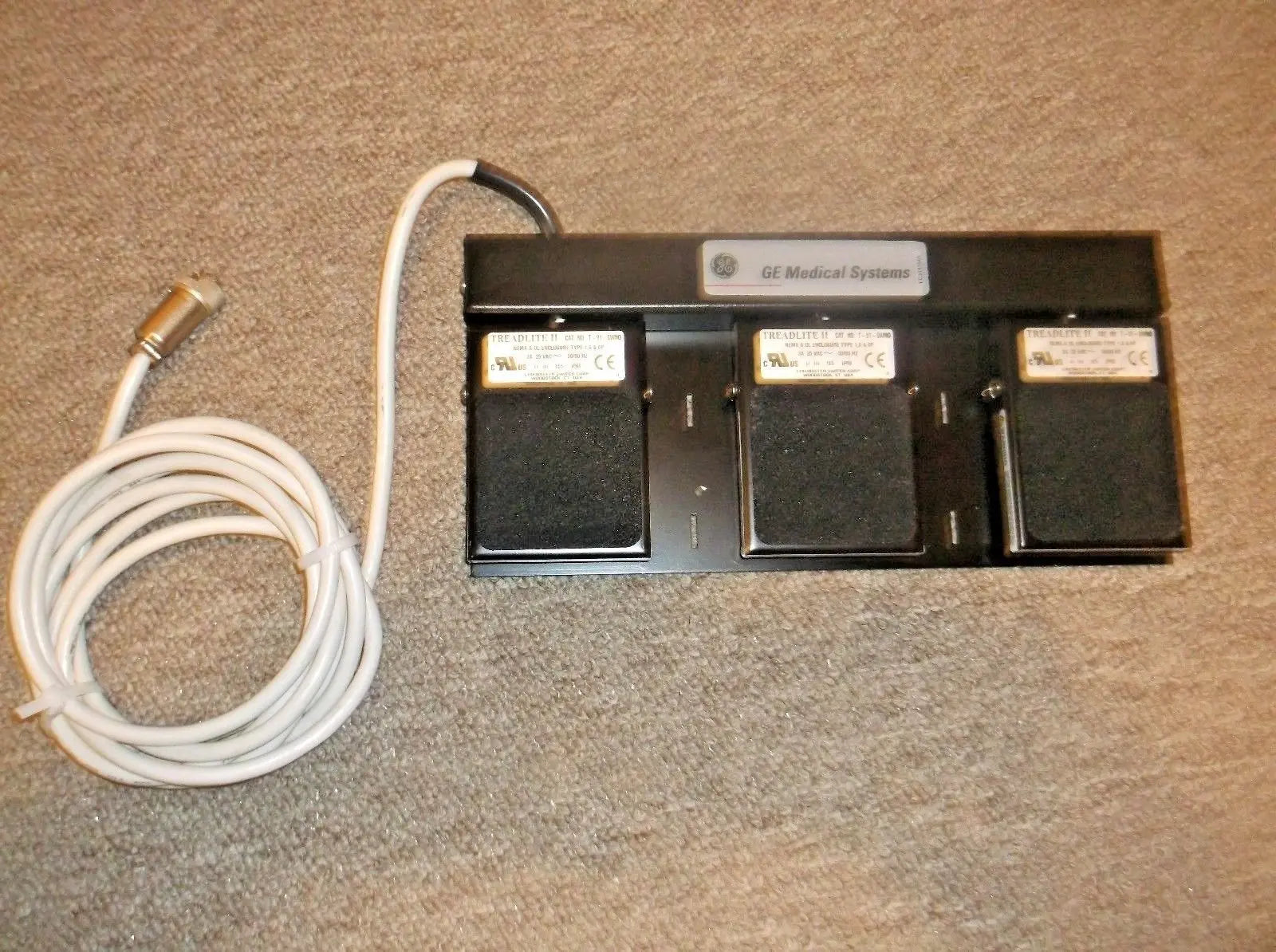 GE FB200952 Medical Ultrasound Foot Switch Pedal Unit For Vivid 7 System DIAGNOSTIC ULTRASOUND MACHINES FOR SALE