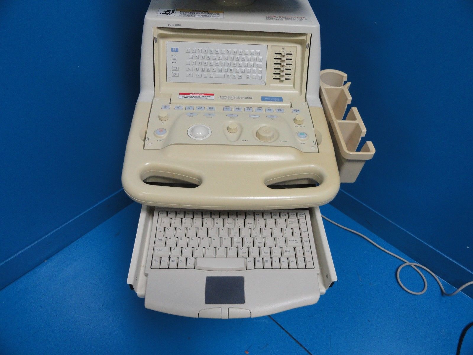 Toshiba Just Vision 400 SSA-325A Diagnosic Vet Ultrasound W/ Computer