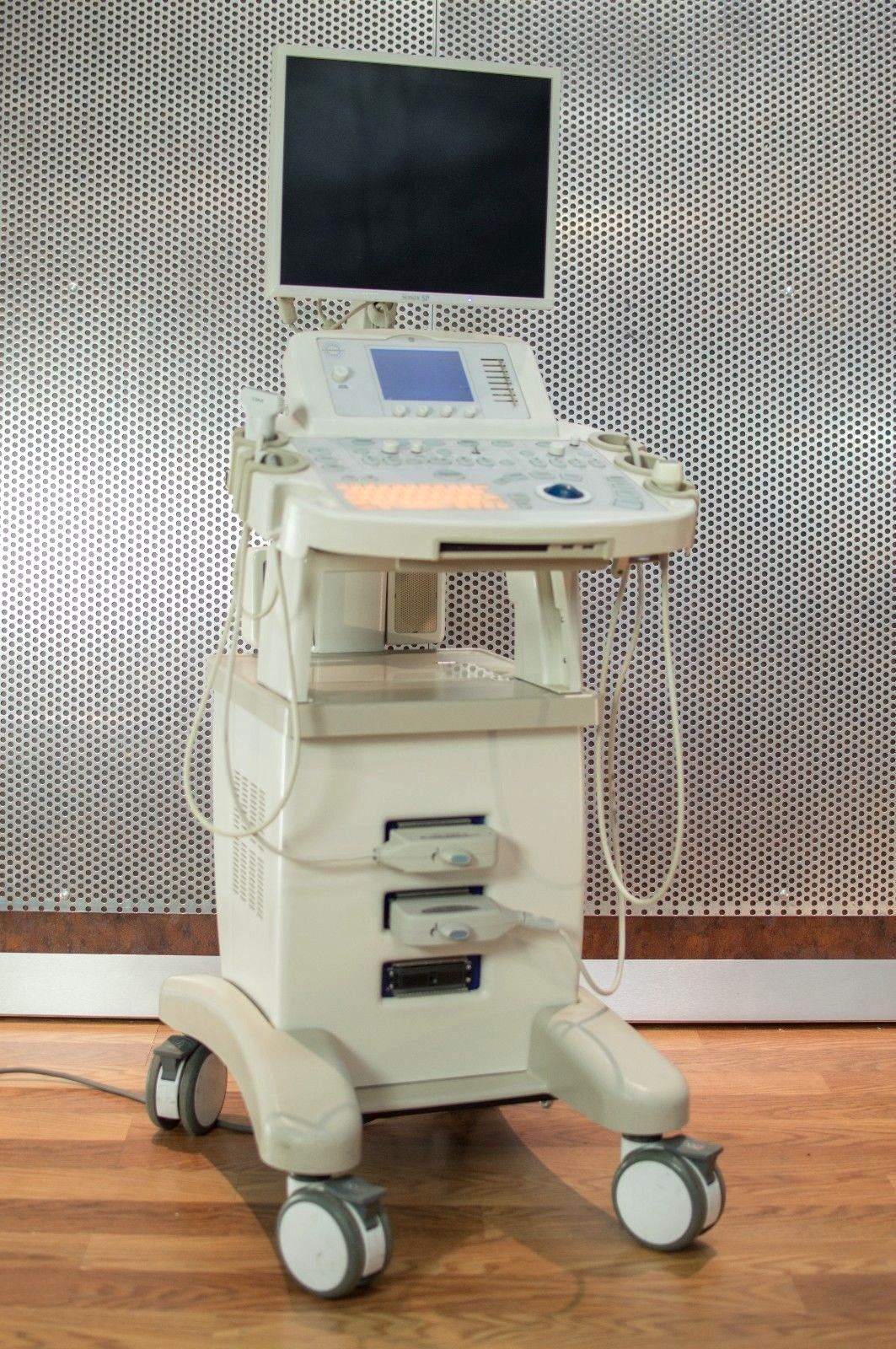 Ultrasonix Sonix SP Ultrasound System w/ Probes PA4-2 / 20 & L14-5 / 38 DIAGNOSTIC ULTRASOUND MACHINES FOR SALE
