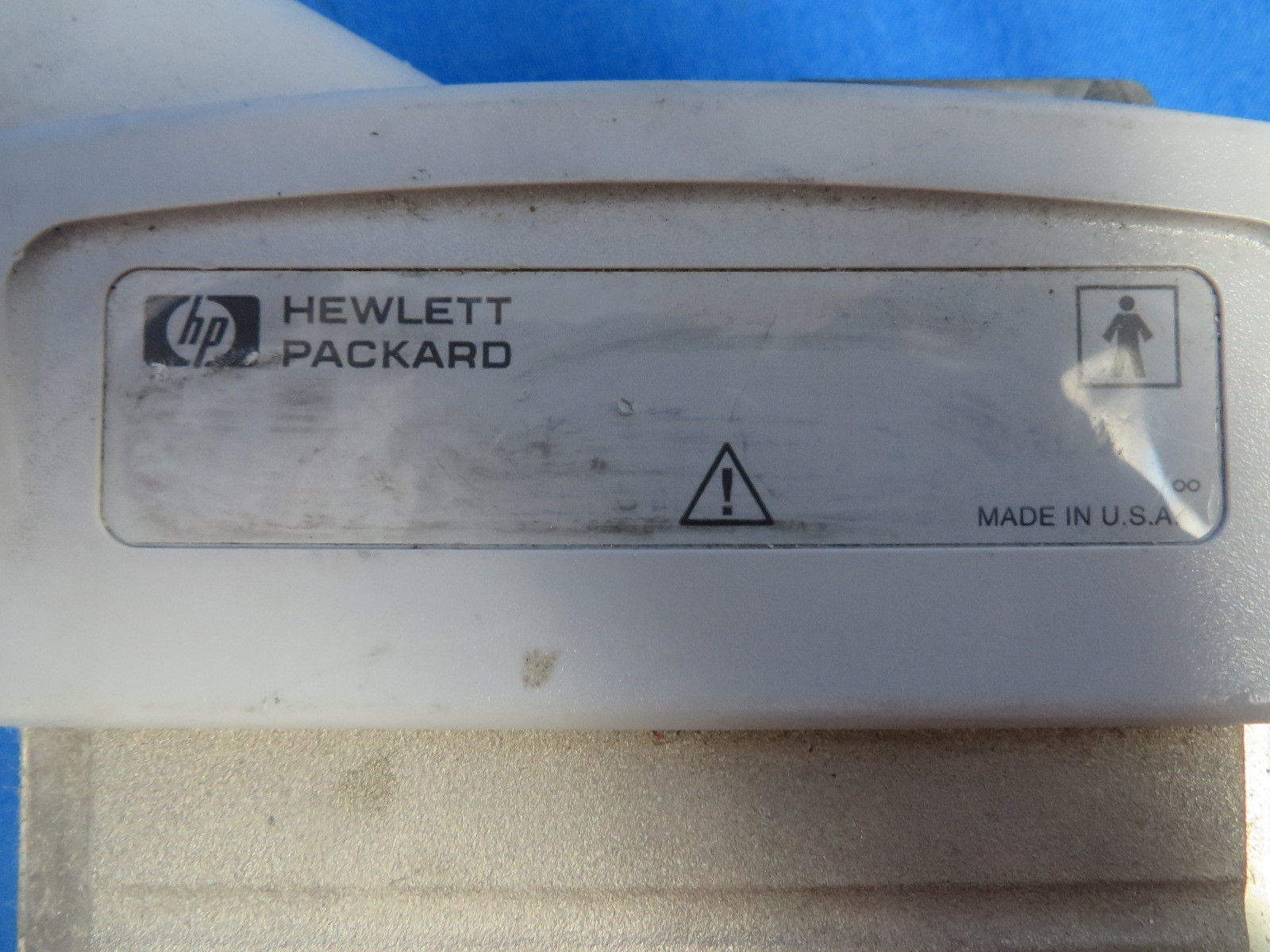 a close up of a probe connector label
