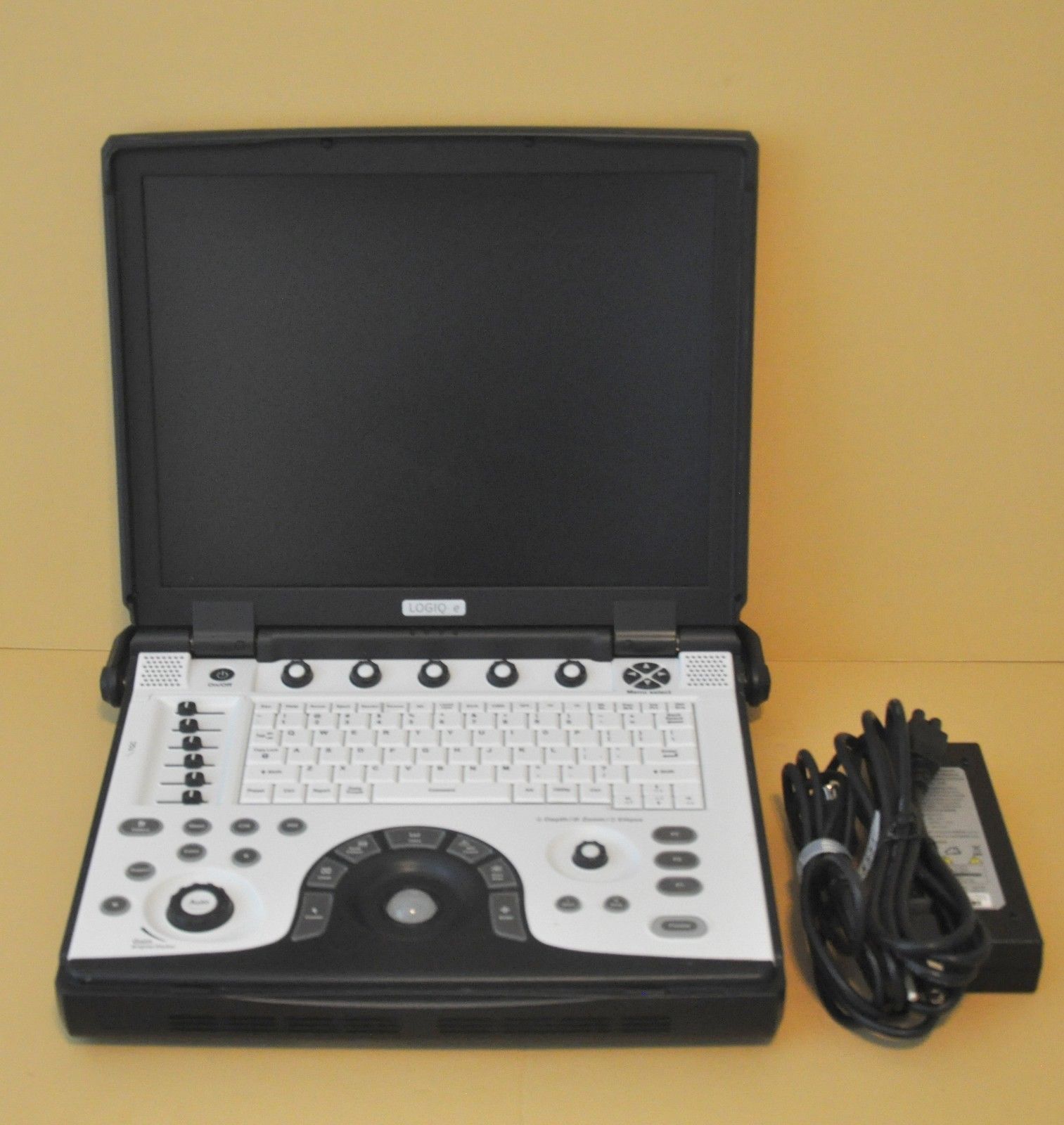 GE LOGIQ-e R7.0.4 BT12 3D Ultrasound w/ 12L-RS Linear Probe Logiq E