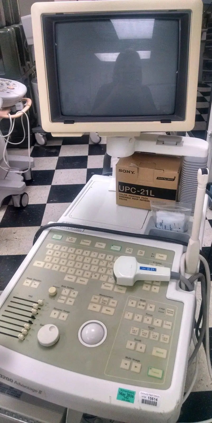 GE RT 3200 Ultrasound System w/probes