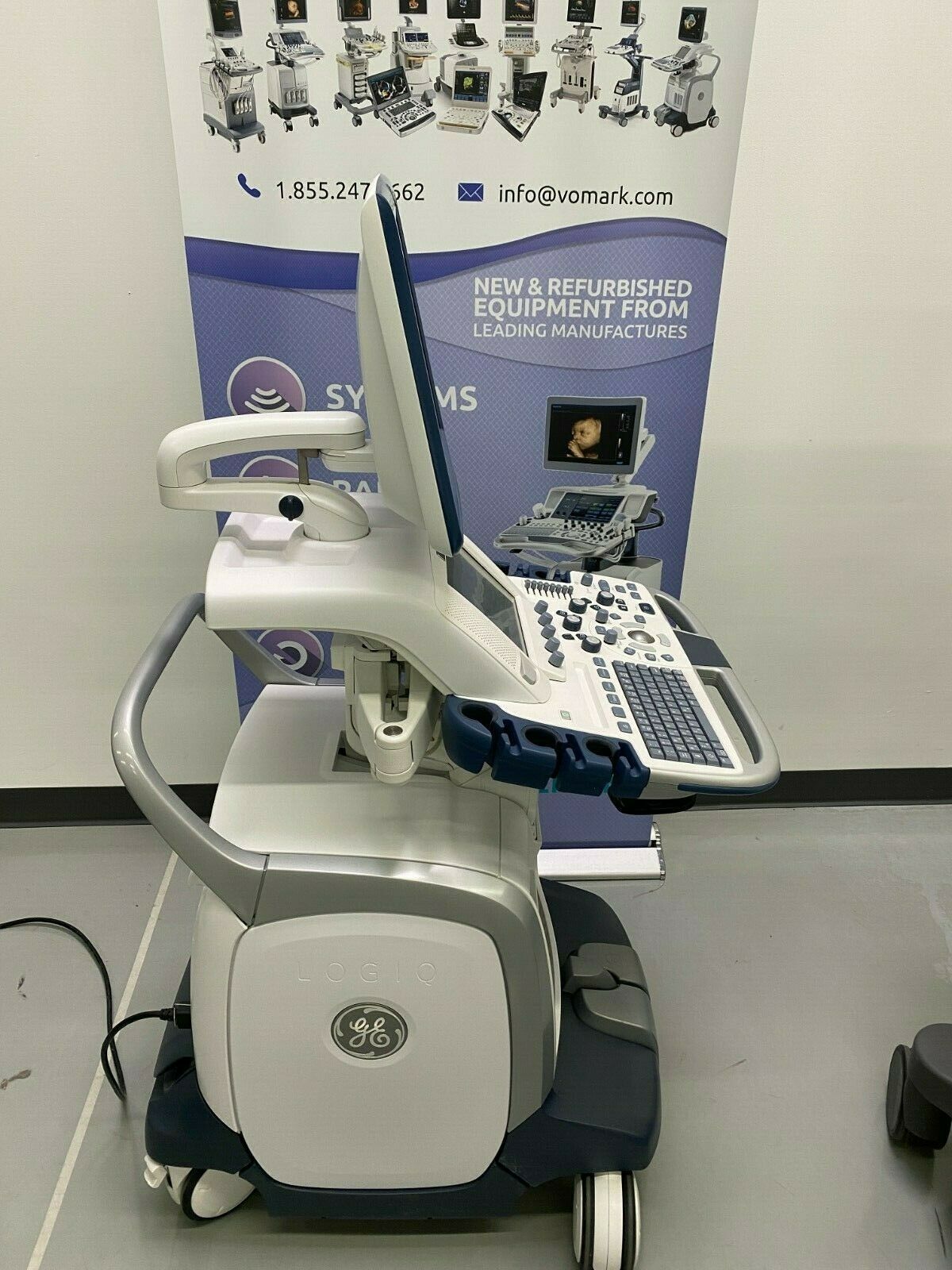 GE LOGIQ E9 XDCLEAR R5 ULTRASOUND MACHINE - SHARED SERVICE/CARDIAC -