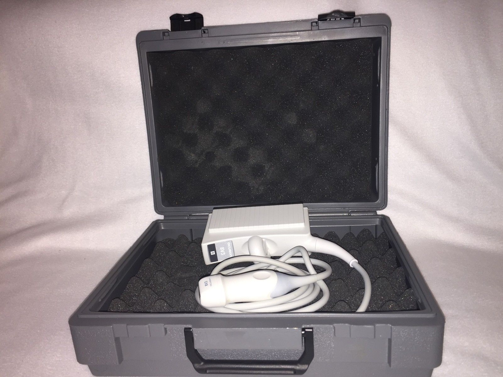 Acuson 8V3 Ultrasound Probe with Case - Tested - Warranty  DIAGNOSTIC ULTRASOUND MACHINES FOR SALE